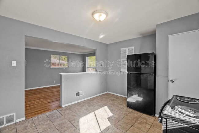 Photo - 1216 Lakeview Ave