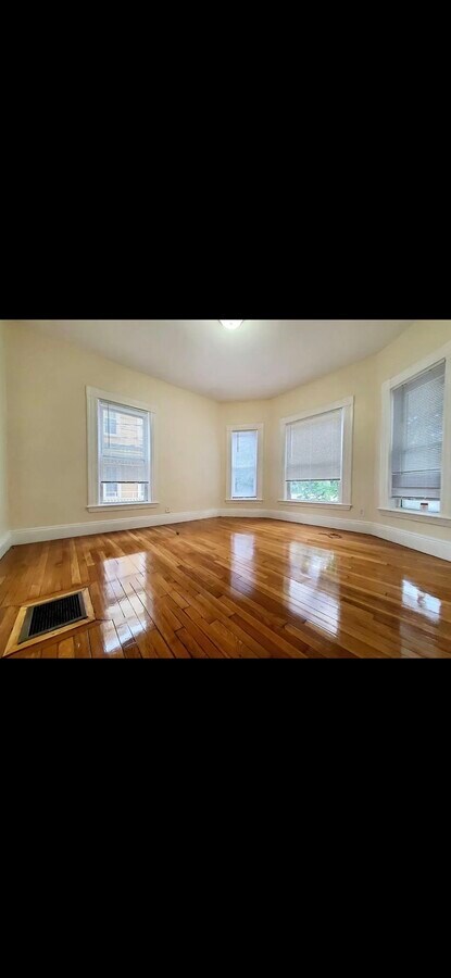 Photo - 68 Beacon St Rental