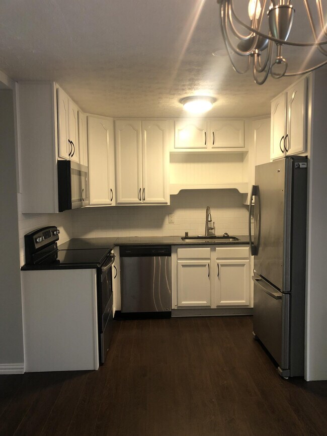Photo - 6500 Mercury Dr