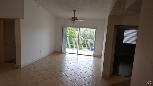 Building Photo - 5025 Wiles Rd Unit 5025 Rental