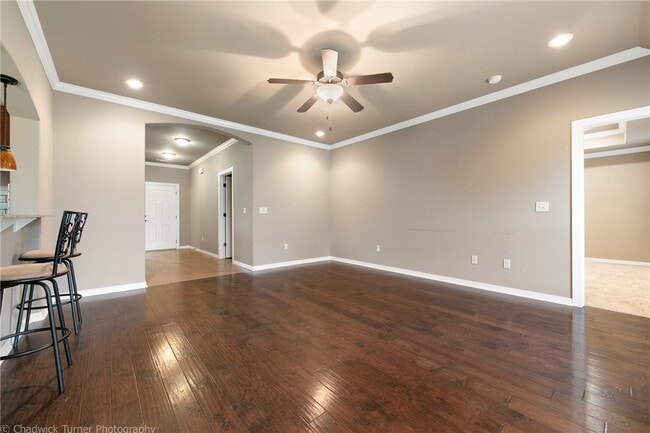 Photo - 6305 S 44th Pl