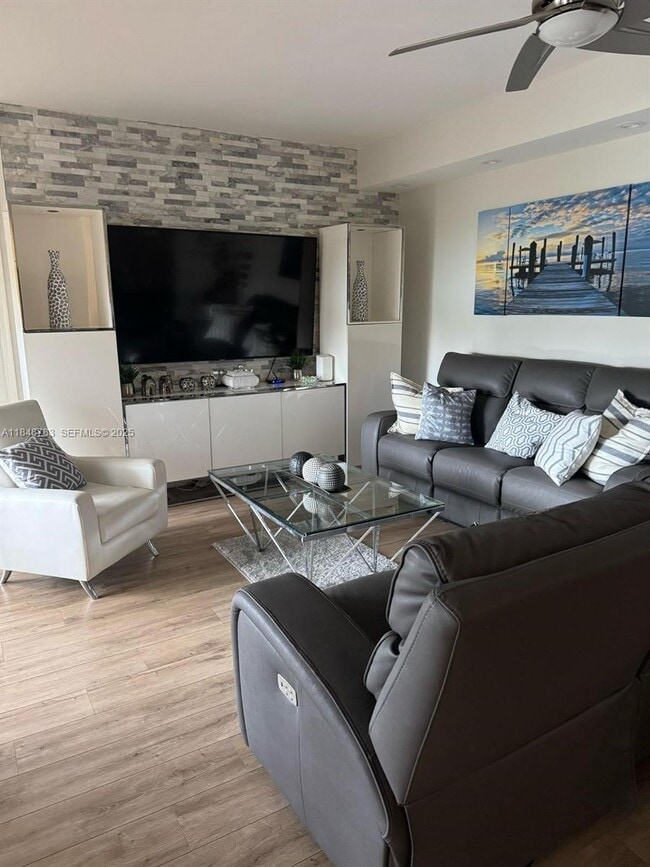 Photo - 14621 Balgowan Rd Unidad 105-3