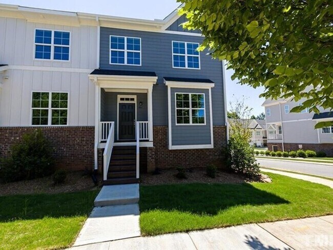 Building Photo - 861 S Franklin St Rental
