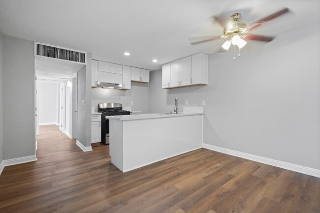 Photo - 8601 International Ave Unit 122