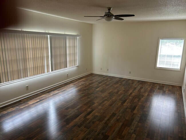 109 Cedar Trails Ct