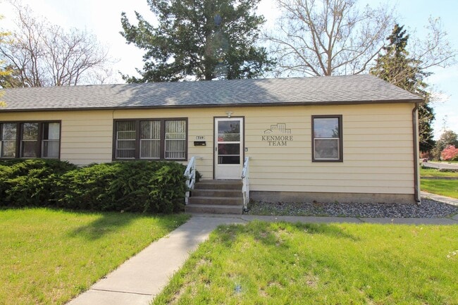 Building Photo - 2 Bedroom, 1 Bath Duplex in Central Richland