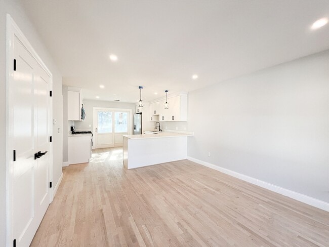 Photo - 71 Bolivar St