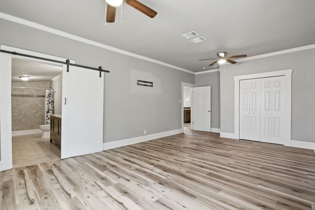 Photo - 1629 W Woodlawn Ave