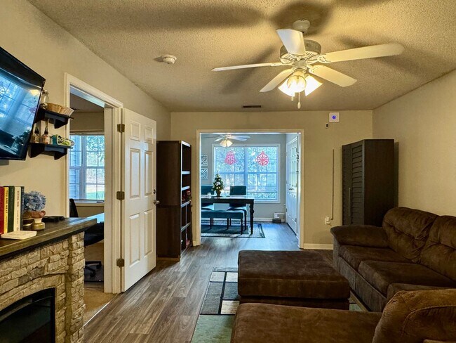 Photo - 3730 Pardue Woods Pl Unidad #101