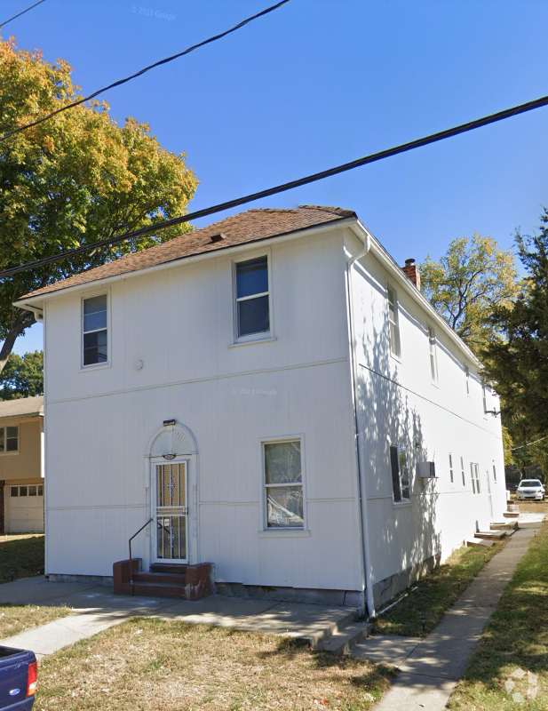 Building Photo - 1619 5th Ave Unit B Rental