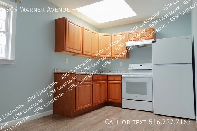 909 Warner Rd Unidad 2nd Floor