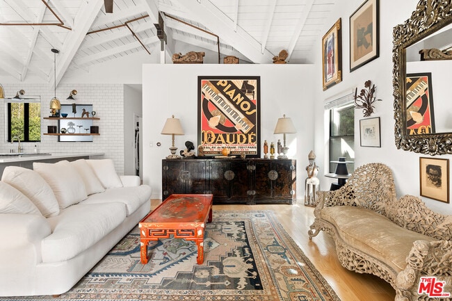 Photo - 723 Euclid St Unit C