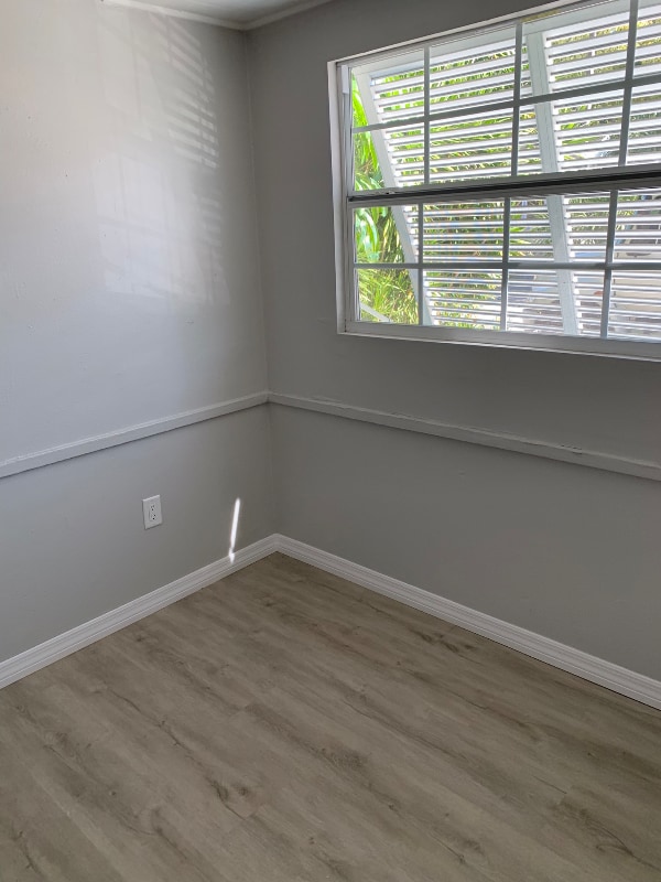 Photo - 1116 17th St W