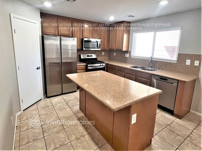 Photo - 142 Solidago Ave