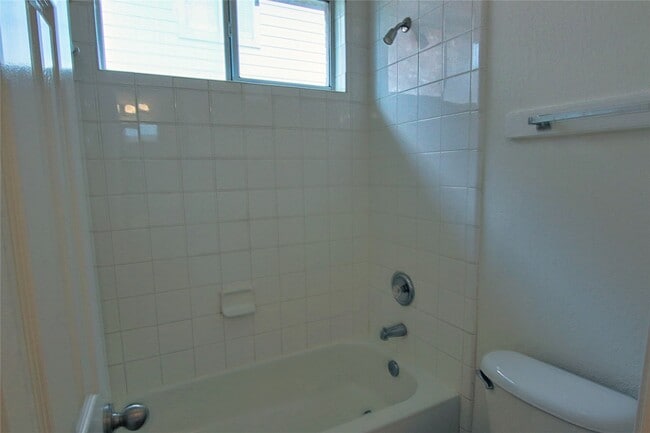 Building Photo - 322 Wild Bird Dr