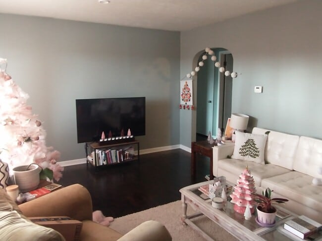 Photo - 407 N College St