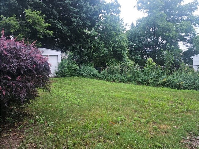 Photo - 247 W Hickory St