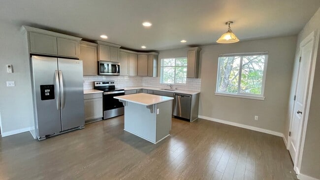 Photo - Beautiful 3 Bedroom Duplex with Garage!