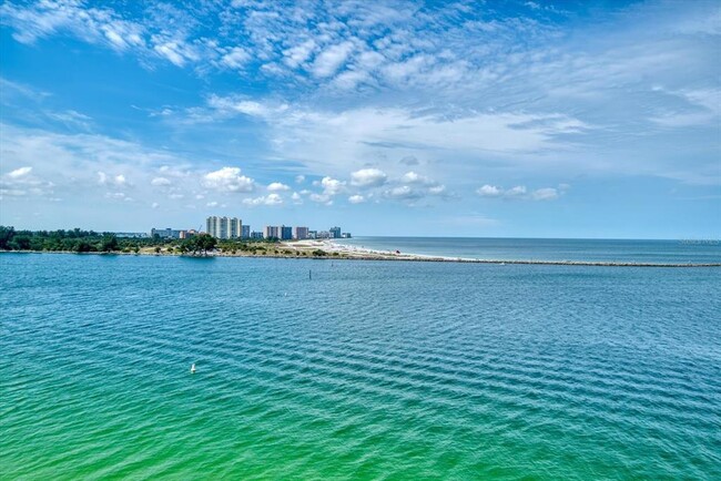 Building Photo - 450 S Gulfview Blvd Unit 907 Rental