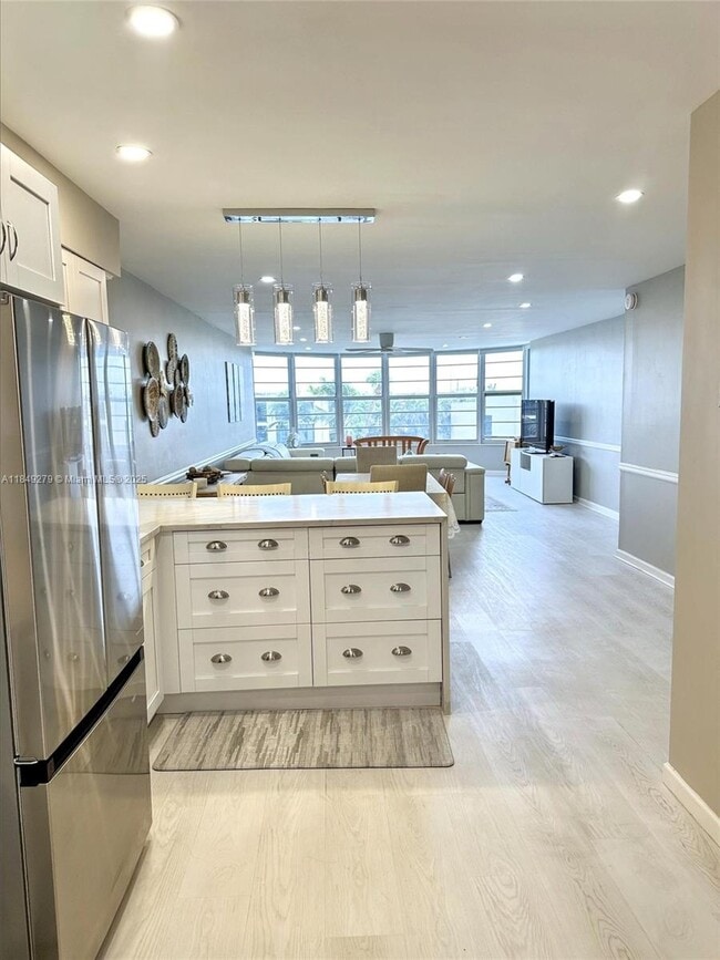 Photo - 3051 NE 48th St Unit 307