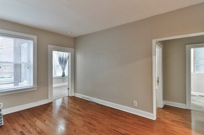 Photo - 735 Interdrive