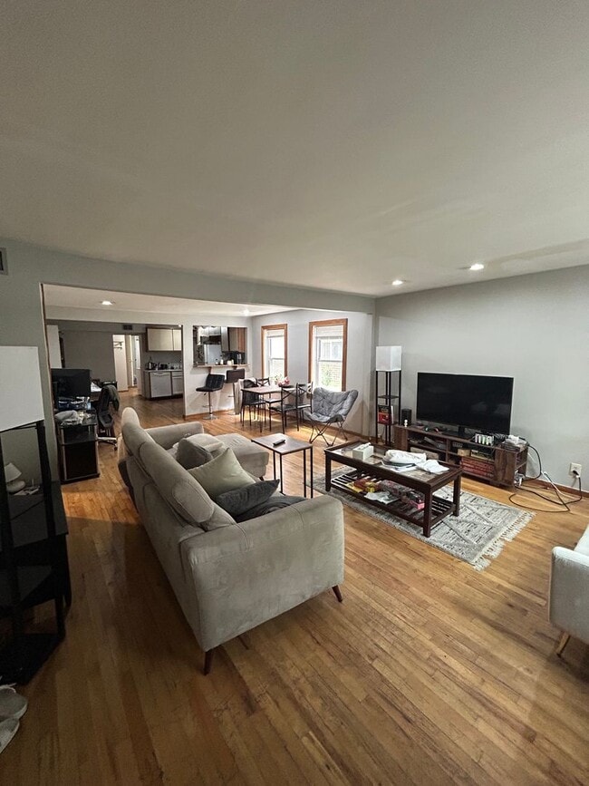 Photo - 1617 N Hudson Ave Apartment Unit #1F