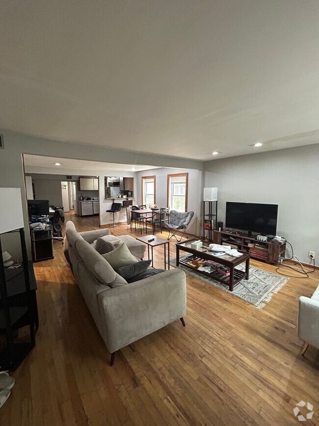 Building Photo - 1617 N Hudson Ave Unit #1F Rental