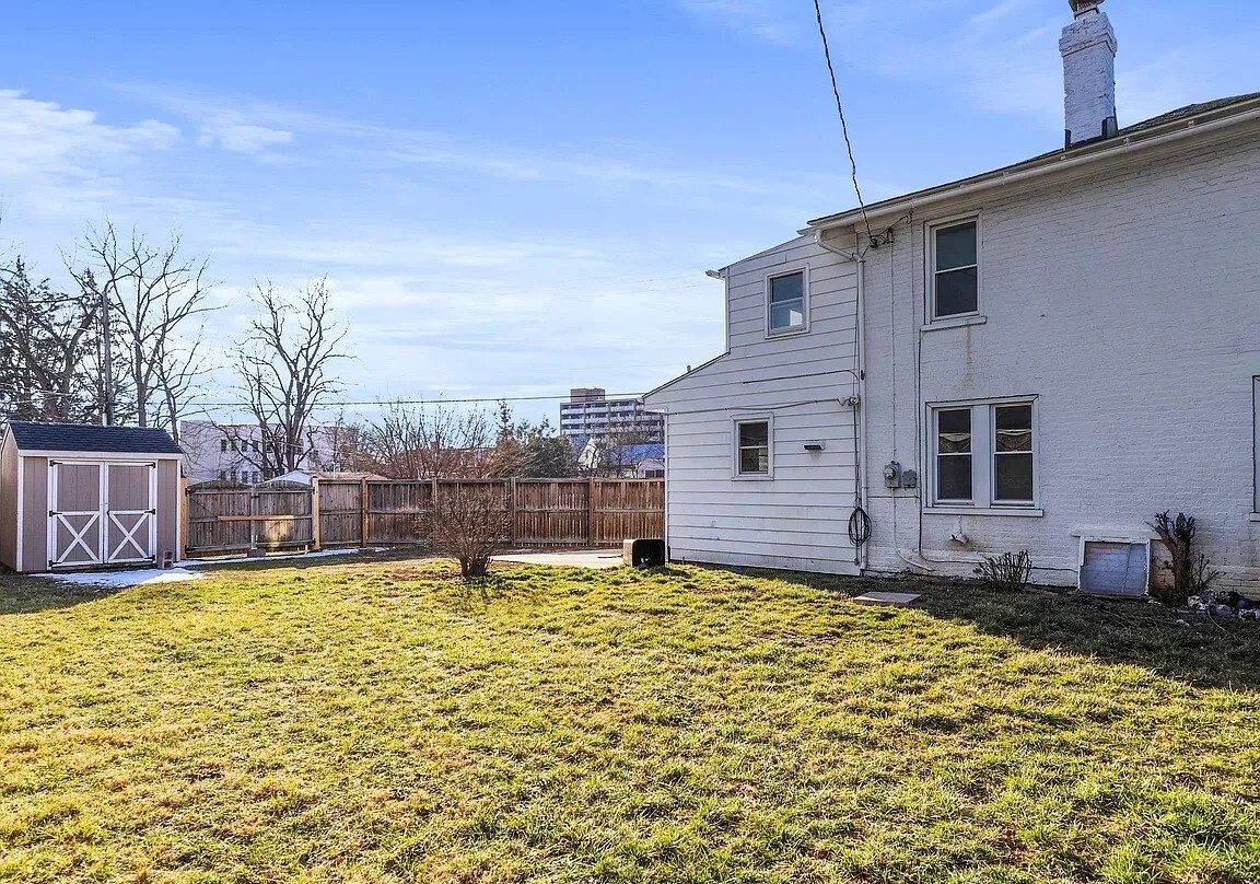 Photo - 25 E Baltimore St