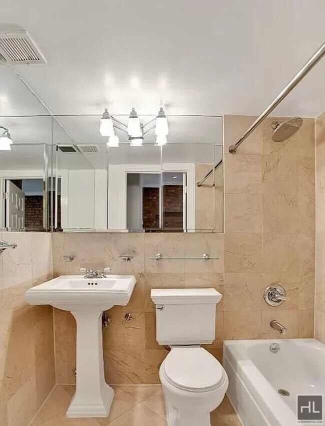 Photo - E 13TH ST. Unit 5H