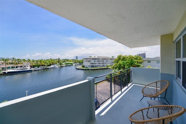 Photo - 401 Golden Isles Dr Unit 312