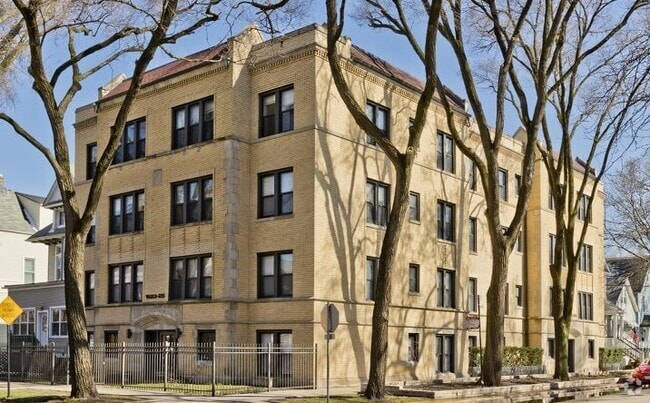 Building Photo - 1540 W Waveland Ave Unit 3 Rental