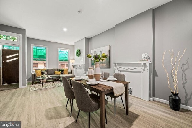 Photo - 2427 N Hollywood St