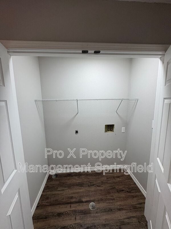 Photo - 1138 E Walnut St