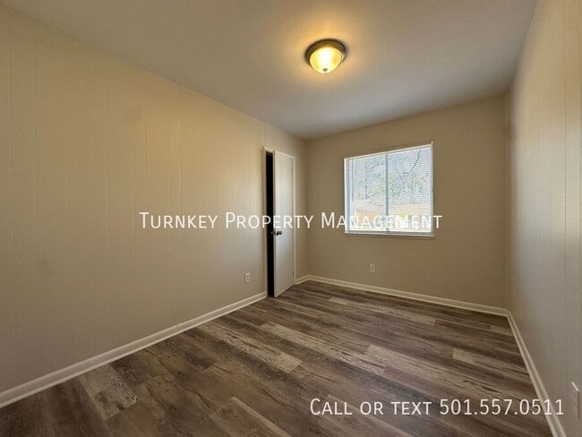Photo - 5913 Lyndell Dr