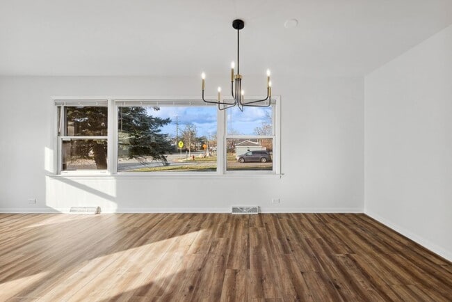 Photo - 4647 Johnson Ave