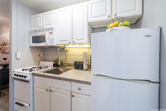 Photo - The Kalakauan Unit 406