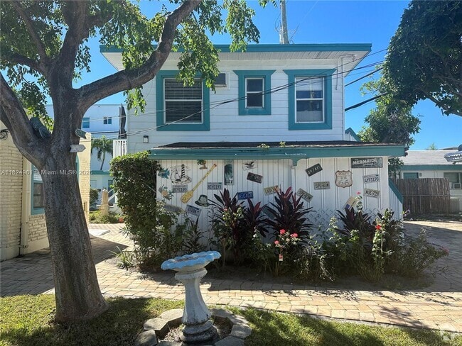 Building Photo - 4249 Bougainvilla Dr Unit 4 Rental