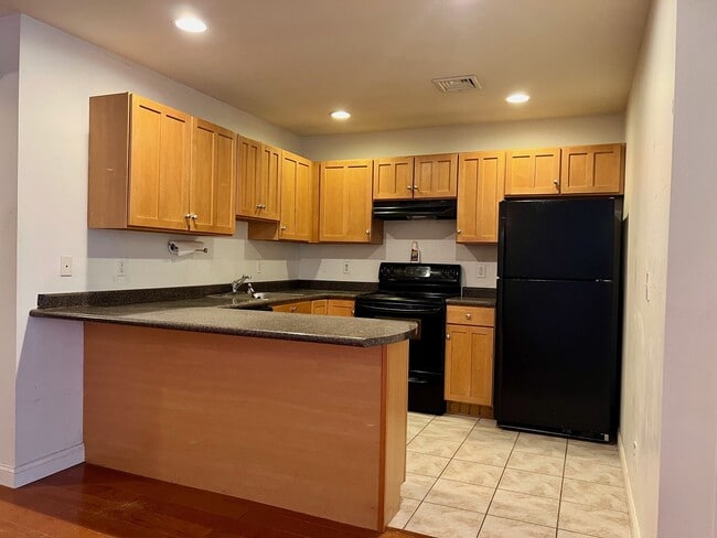 Very functional Kitchen - 557 Gregory Ct Unit 557 Gregory Ct