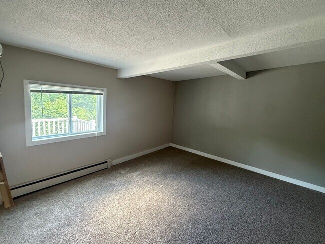 720 Crawford Notch Rd Unit 4