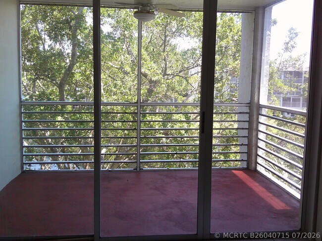 Photo - 9420 Poinciana Pl Unit 409