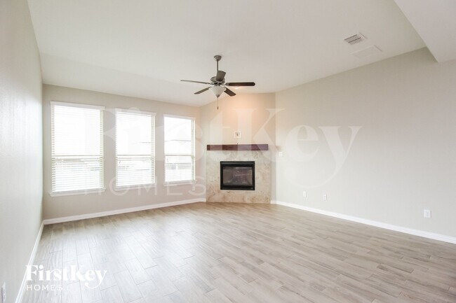 Photo - 821 Skytop Dr