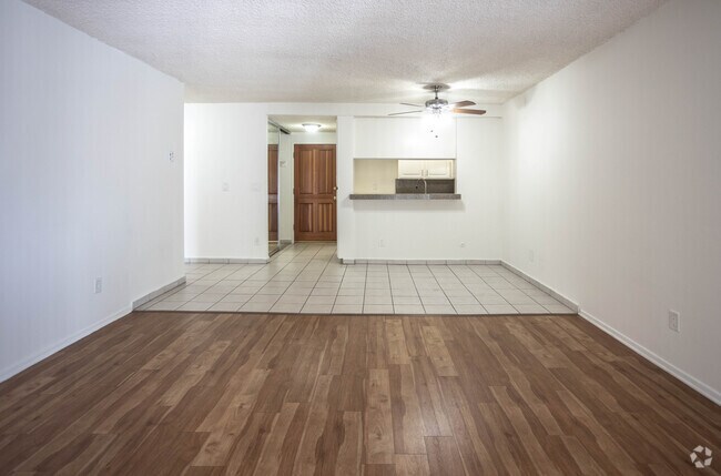 Green Valley Circle Apartments