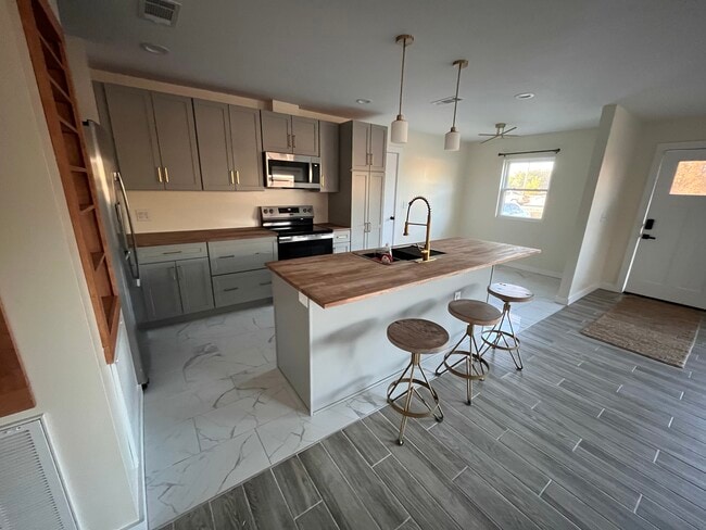 Photo - 100 Pecan Park Dr