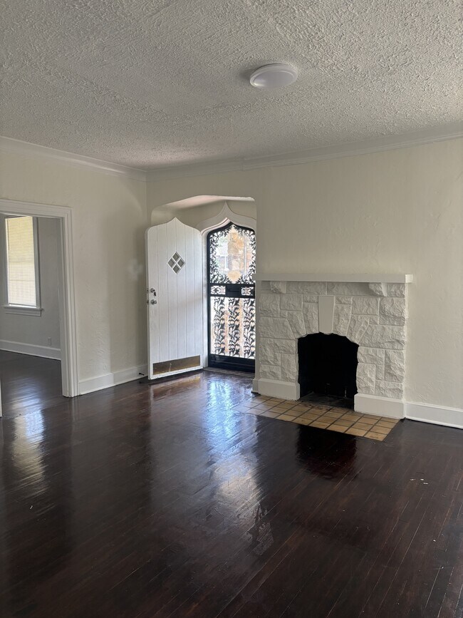 Photo - 920 N Auburndale St