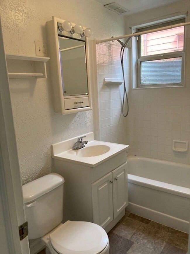 Photo - 606 N 13th St Unit 606 N 13th St #2