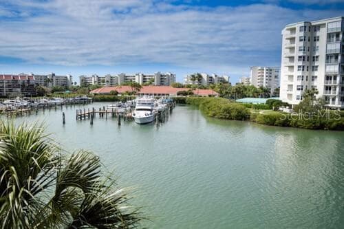 Building Photo - 7420 Bay Island Dr S Unit A180