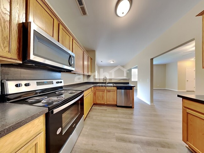 Photo - 103 Surlington Dr