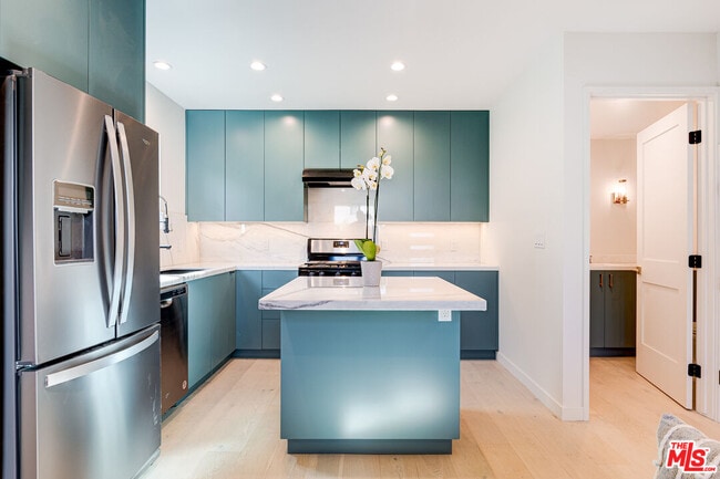 Photo - 12153 Palms Blvd