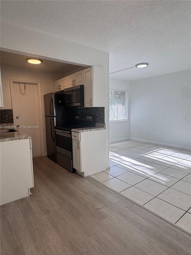 Photo - 2331 Adams St Unidad 7