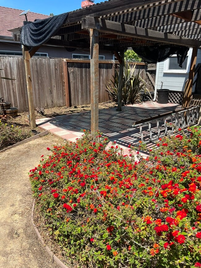 Photo - 1279 California Dr